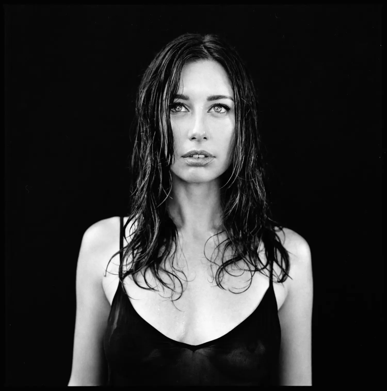 Lera Lynn premieres video for "Dark Horse" tonight and starts Europe tour next Friday